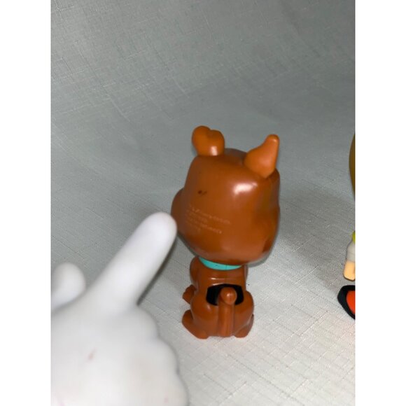 Scooby-Doo & Shaggy Mystery Mini Vinyl Figures Set - Picture 7 of 7